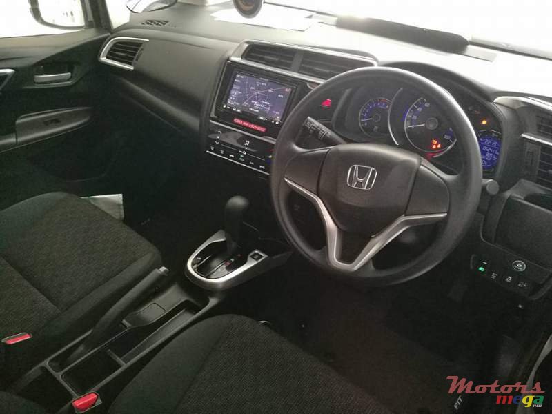 2015' Honda Fit photo #5