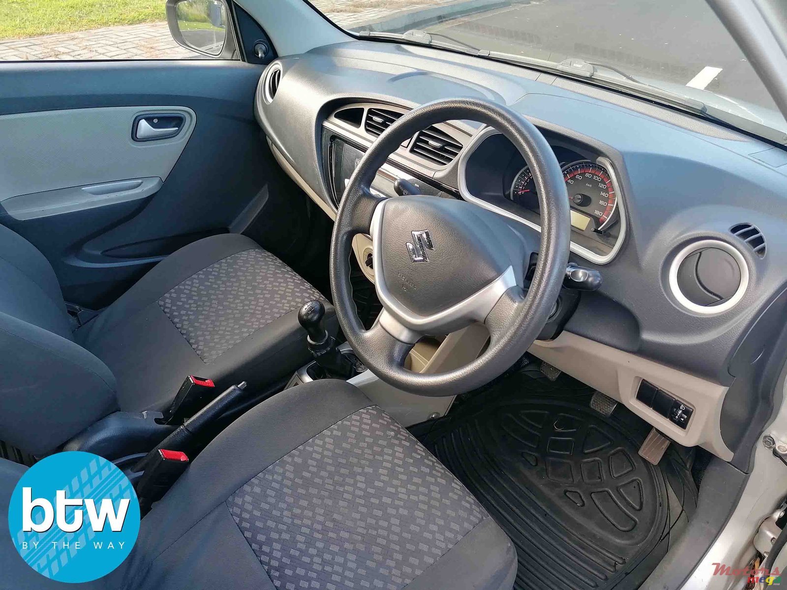 2016' Suzuki Alto K10 photo #5