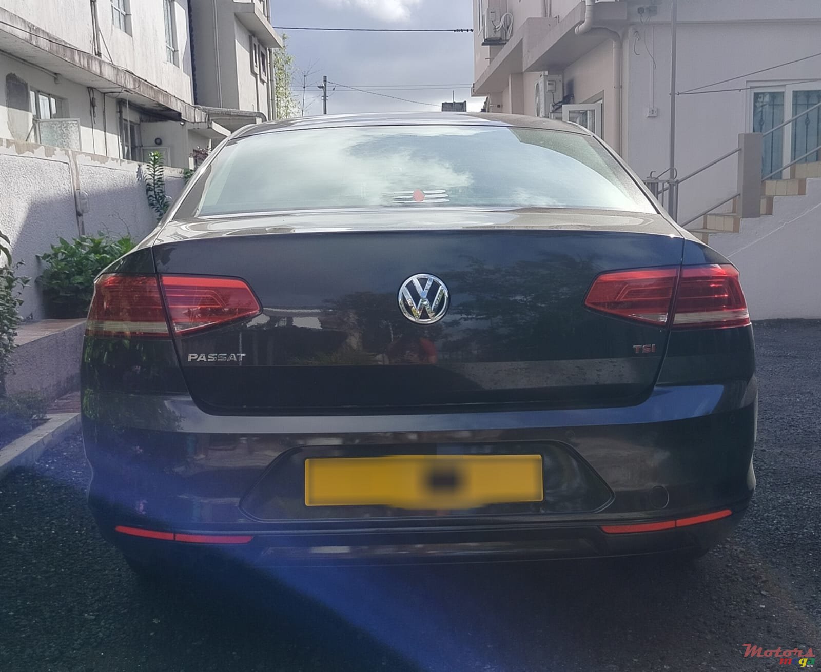 2017' Volkswagen Passat photo #3