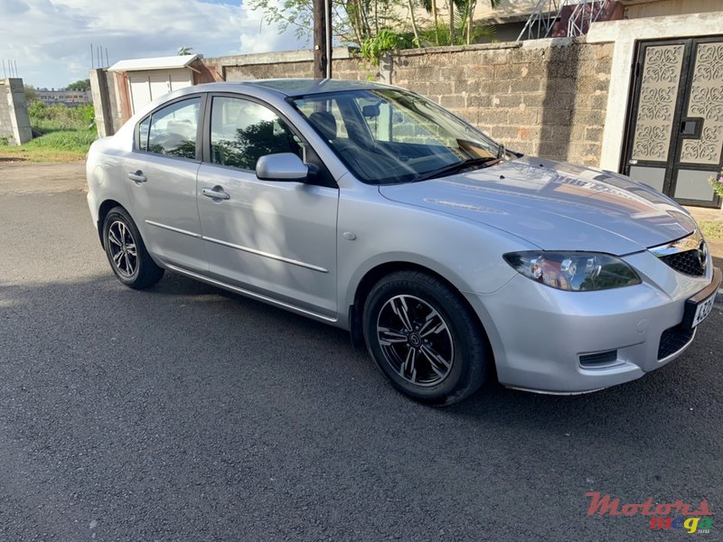 2006' Mazda 3 photo #1