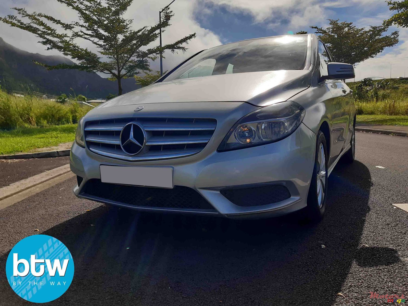 2013' Mercedes-Benz B-Class 180 photo #2