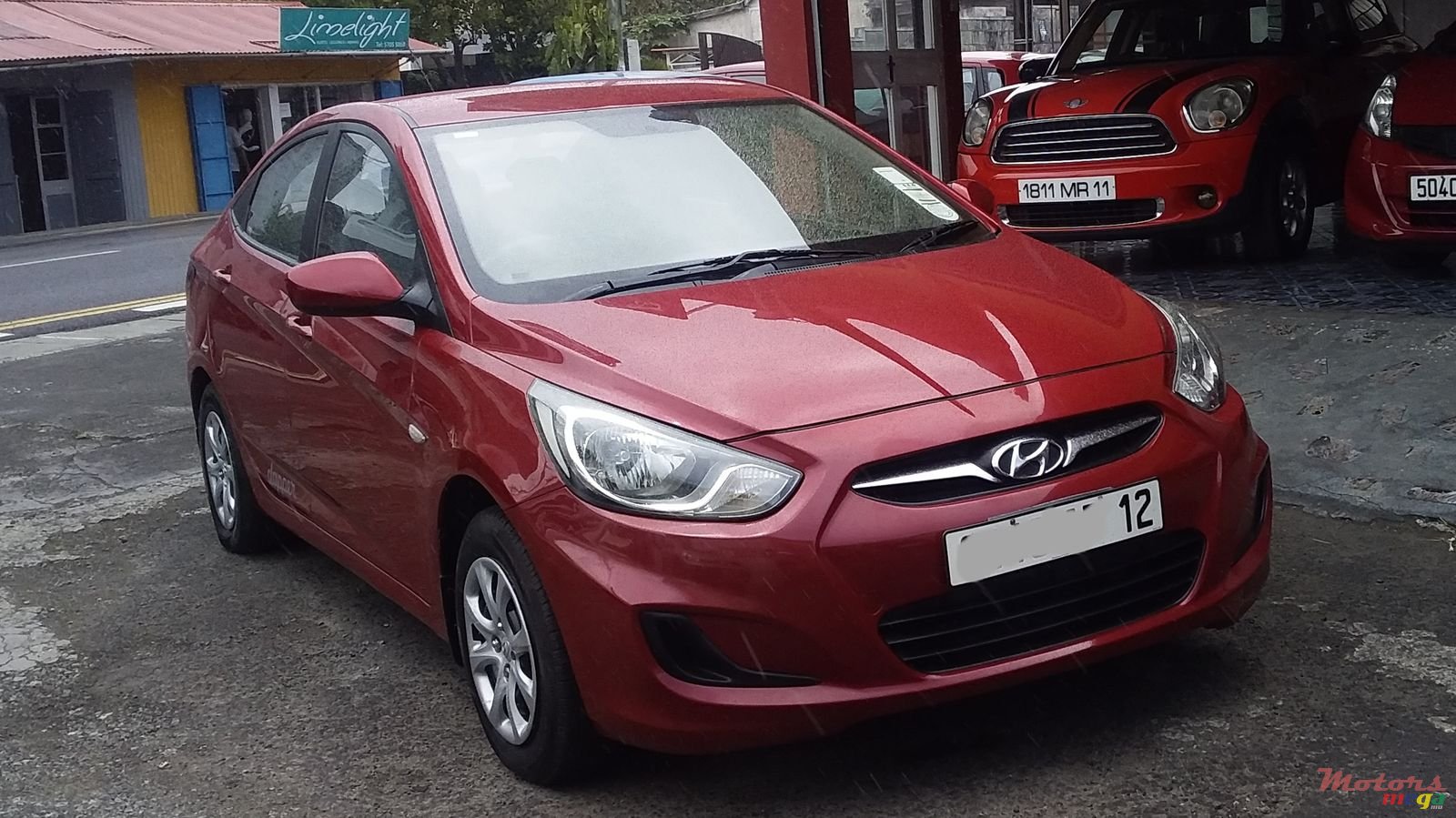 2012' Hyundai Accent photo #2