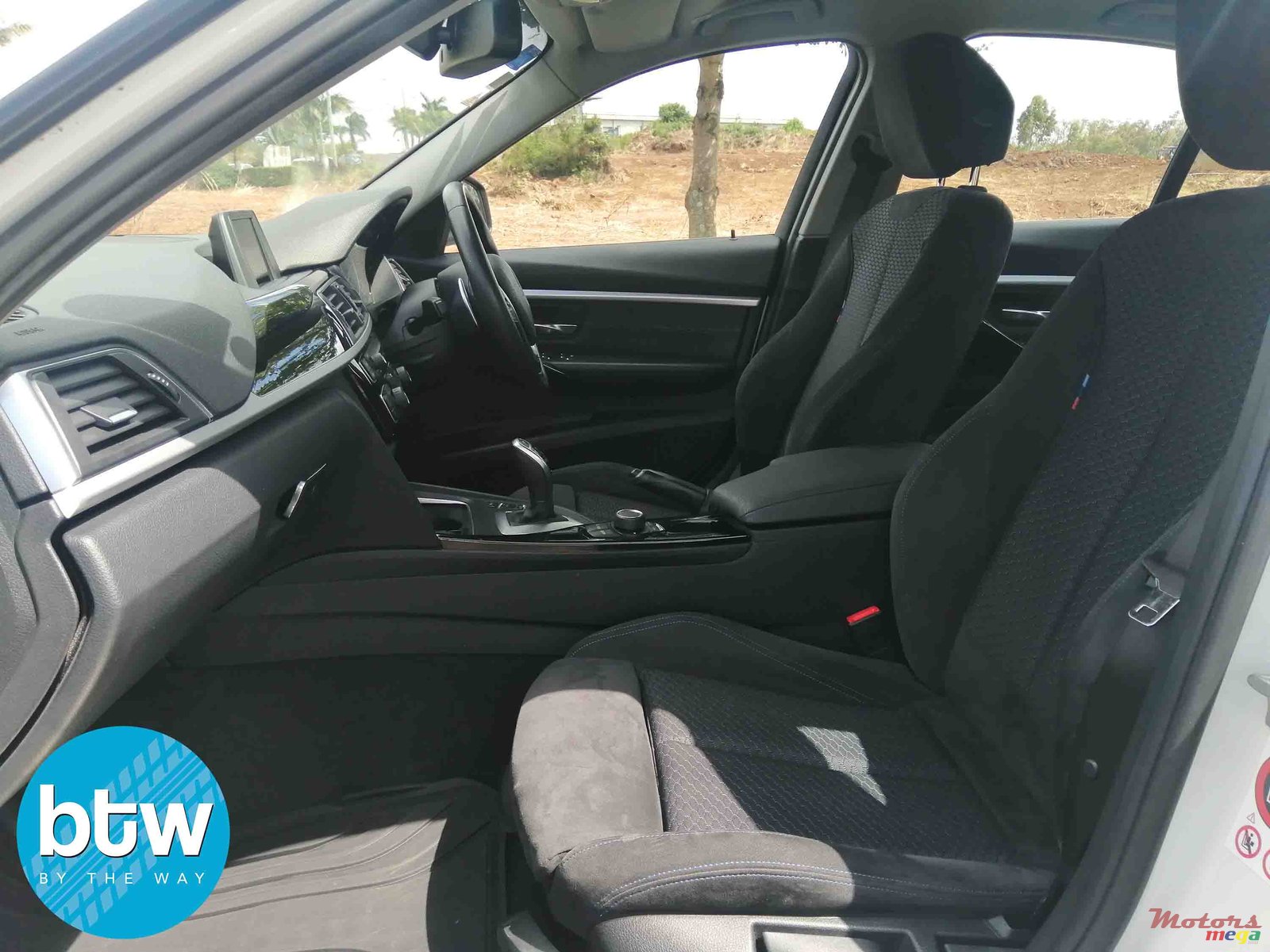 2016' BMW 320 photo #6