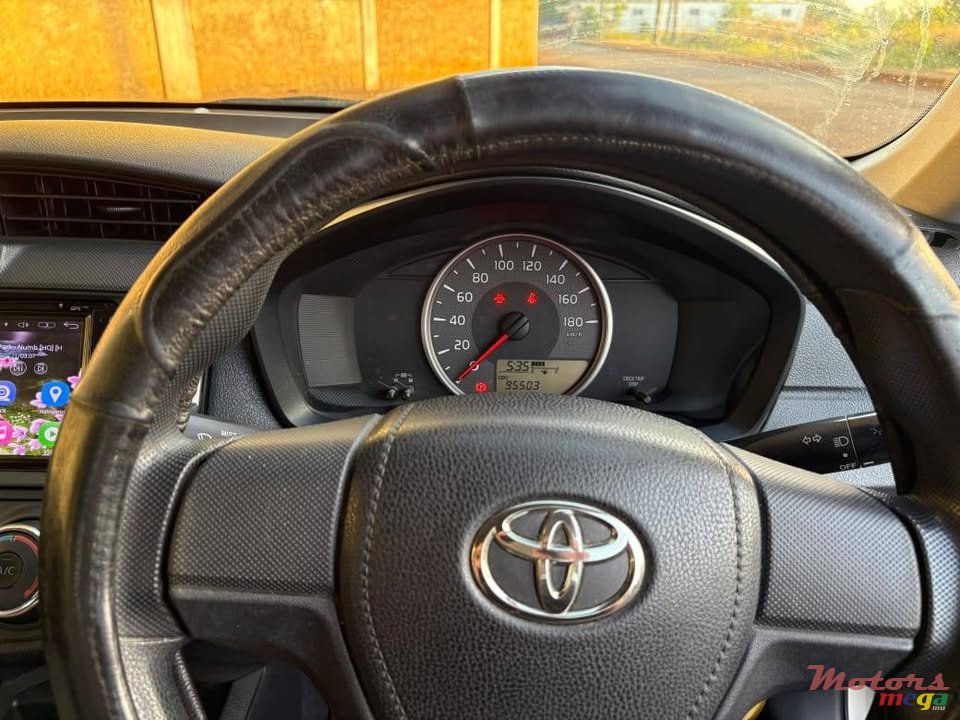 2015' Toyota Axio photo #2