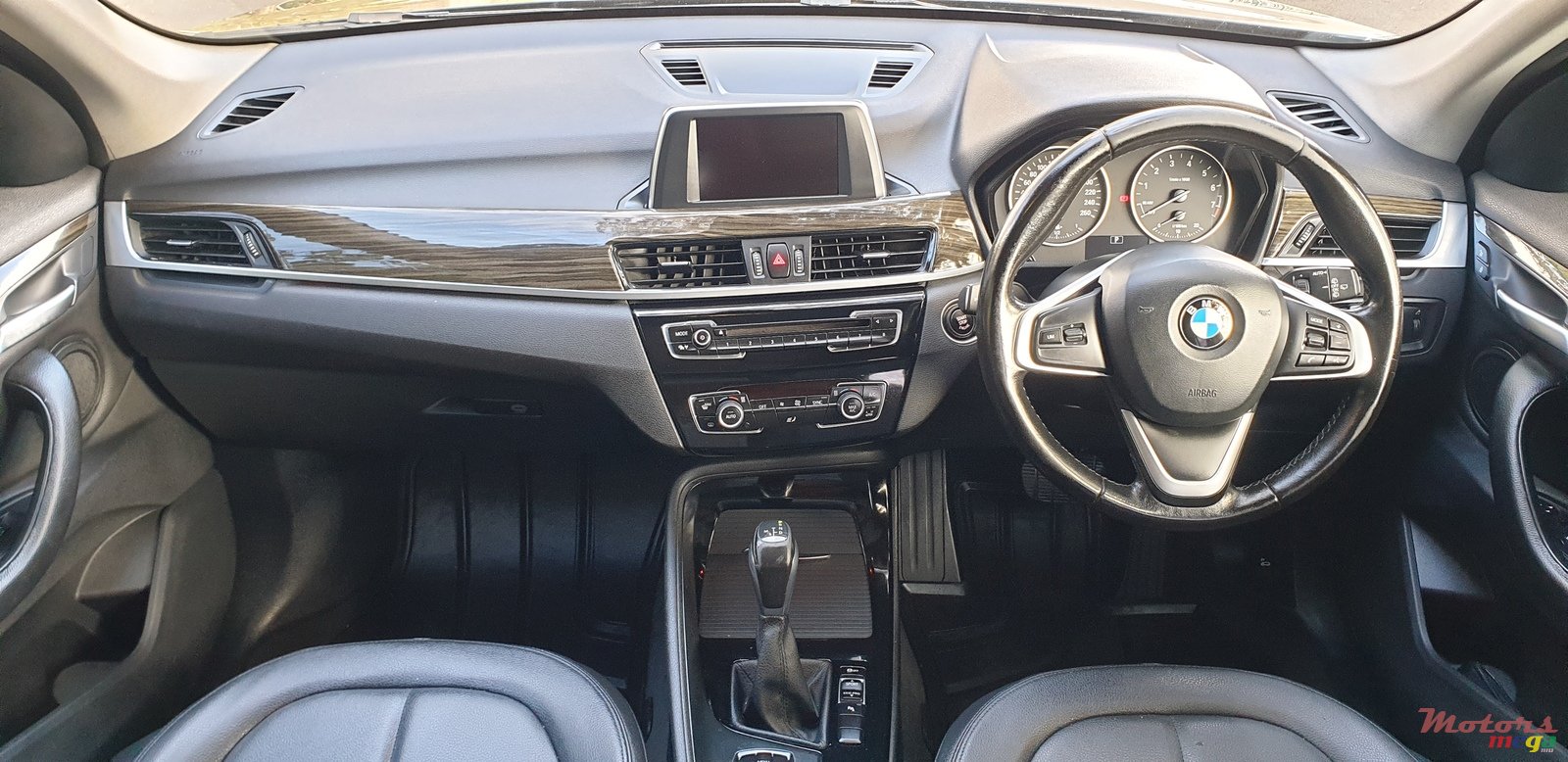 2016' BMW X1 SDrive 18i photo #5