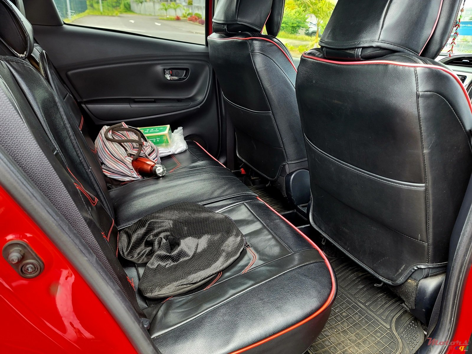 2016' Toyota Vitz RS photo #6