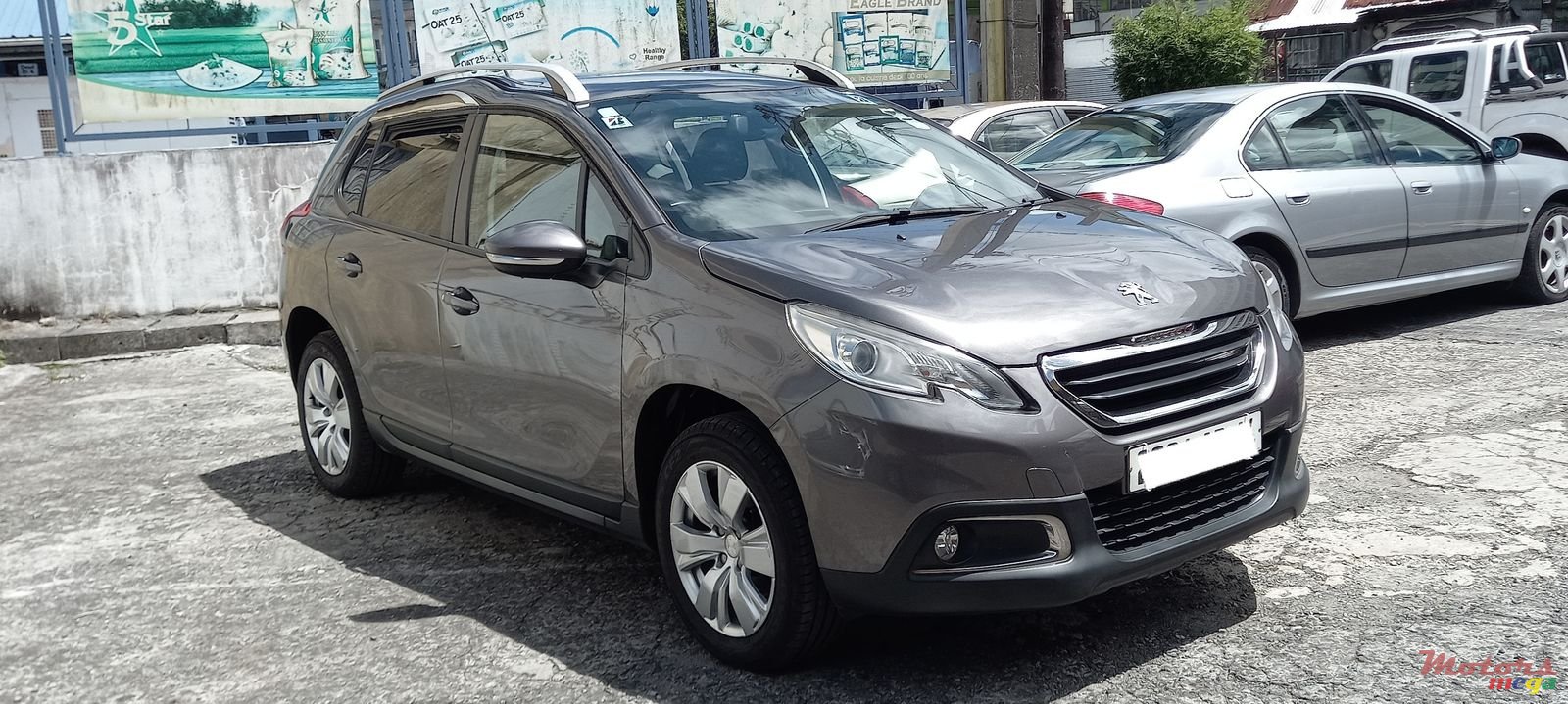 2014' Peugeot 2008 photo #1