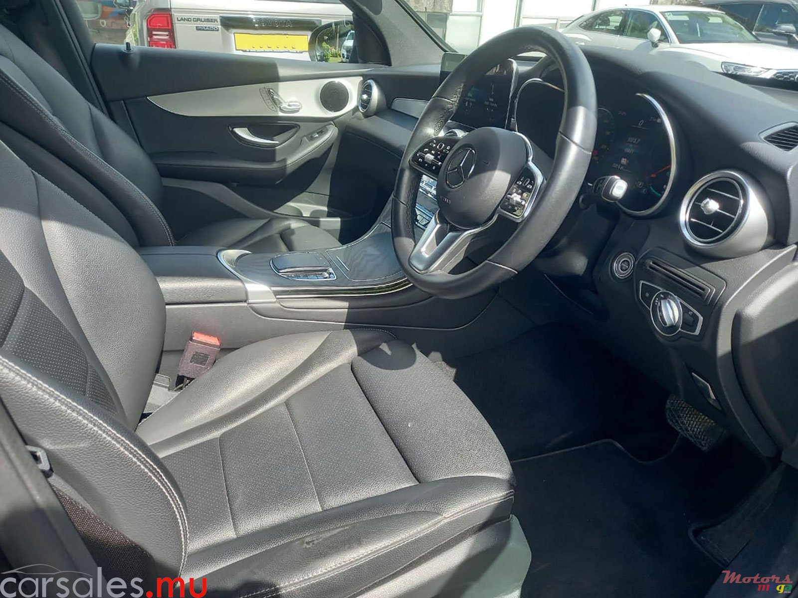 2023' Mercedes-Benz GLC 300 e Coupé Avantgarde 2.0 photo #6