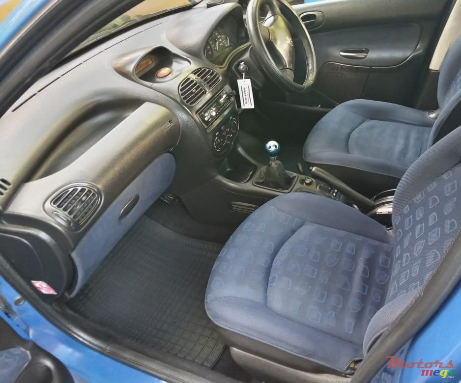 2002' Peugeot 206 photo #4