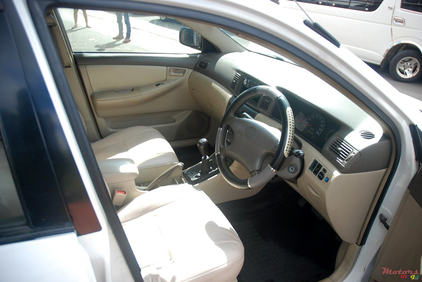 2001' Toyota Corolla photo #3