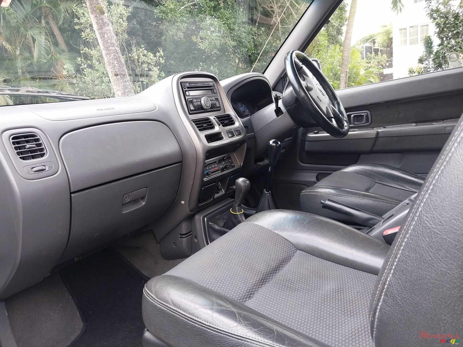 2014' Nissan NP300 photo #6