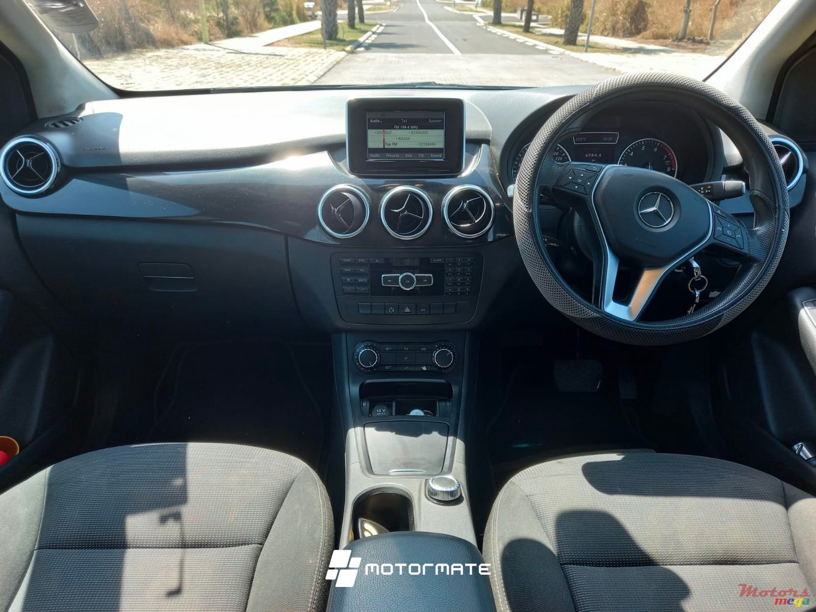 2014' Mercedes-Benz B 180 photo #5