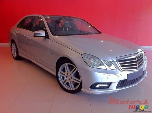 2013' Mercedes-Benz E-Class E 200 CGI Avangard photo #1