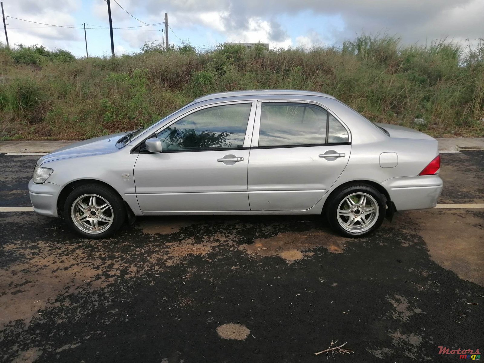 2002' Mitsubishi Lancer CEDIA photo #3