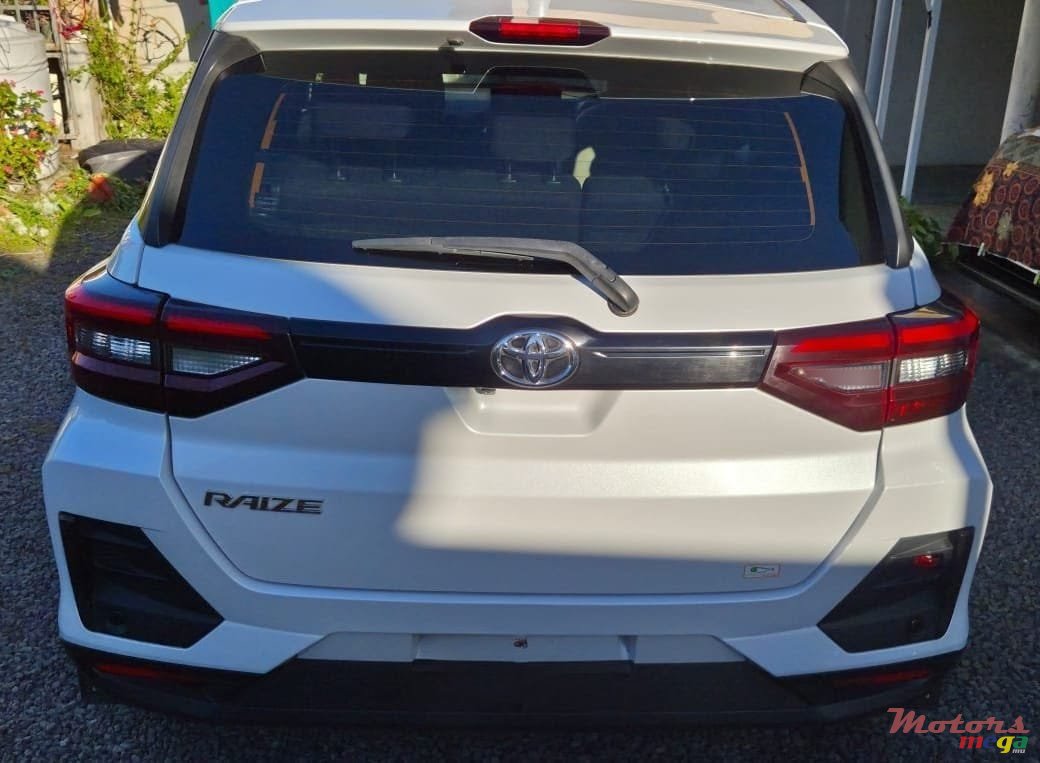 2019' Toyota Raize photo #2