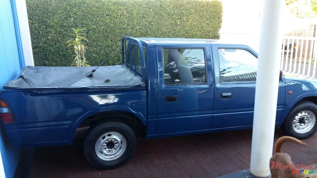 1998' Isuzu photo #3