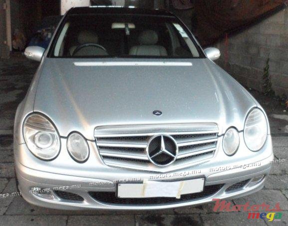 2003' Mercedes-Benz E-Class photo #1