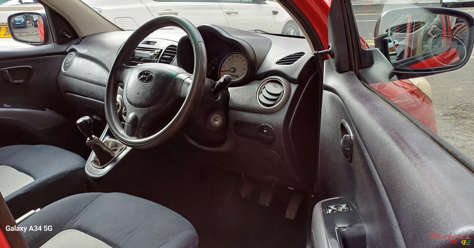 2010' Hyundai i10 photo #5