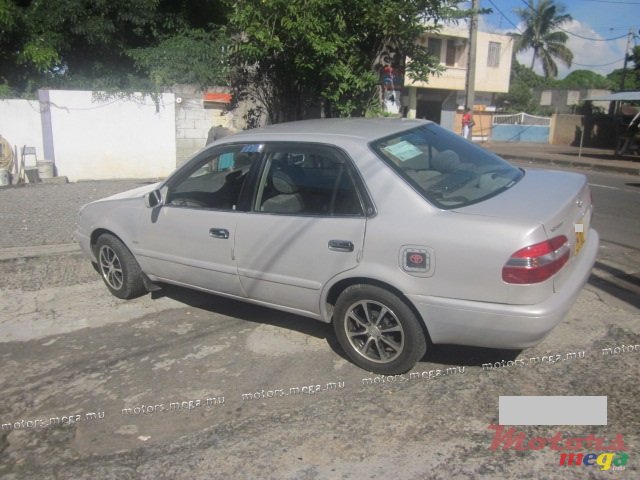 2000' Toyota Corolla photo #2