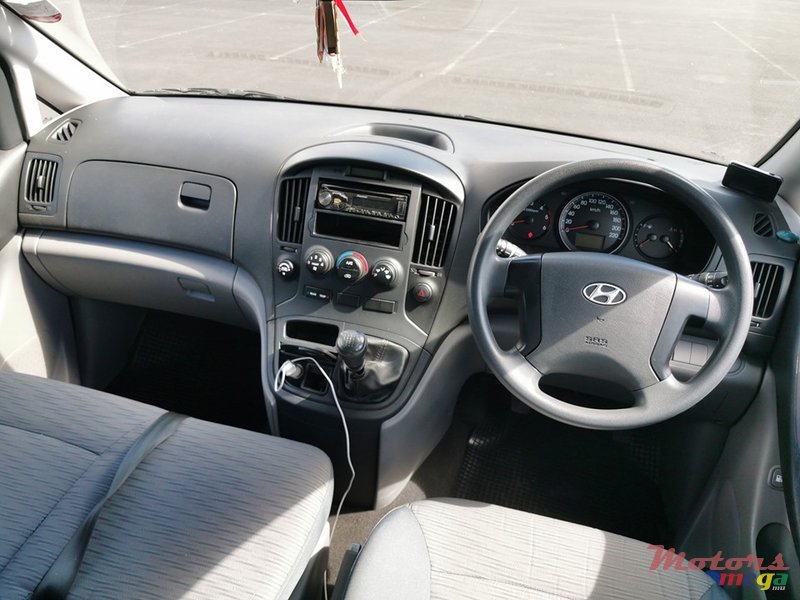 2016' Hyundai H-1 photo #5