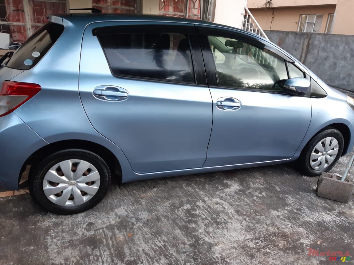 2012' Toyota Vitz NIL photo #3