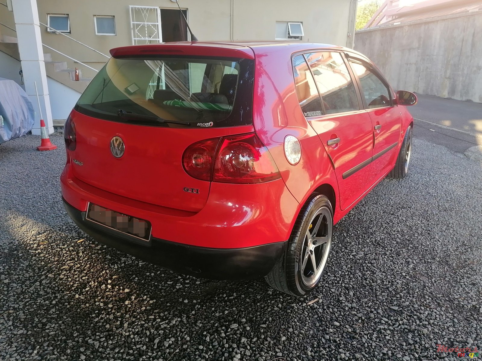 2009' Volkswagen Golf photo #5