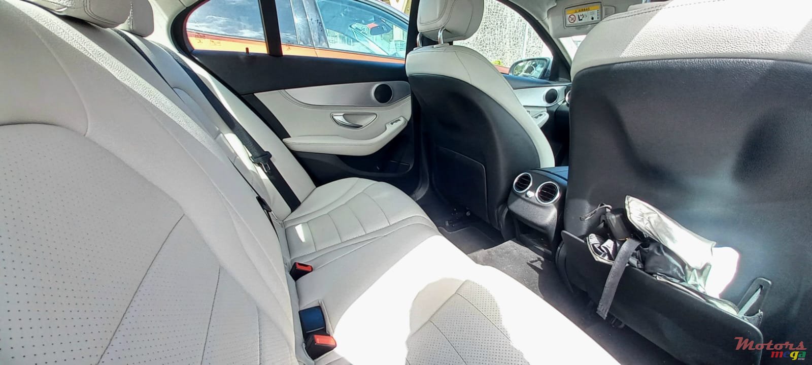 2015' Mercedes-Benz C 180 AMG photo #5