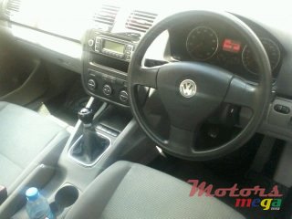 2009' Volkswagen Jetta 1.4 TSI photo #3
