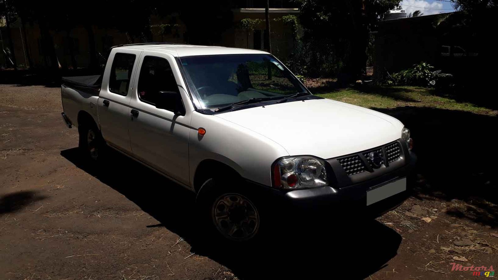 2013' Nissan Navara 2.7 NP300 D22 photo #1