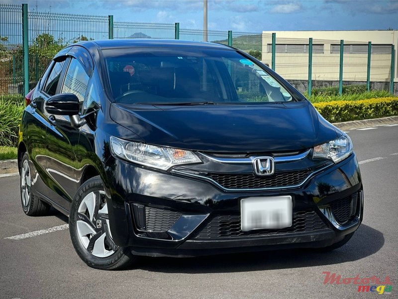 2015' Honda Fit hybrid photo #1