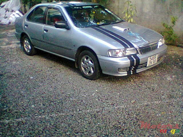 1999' Nissan photo #2