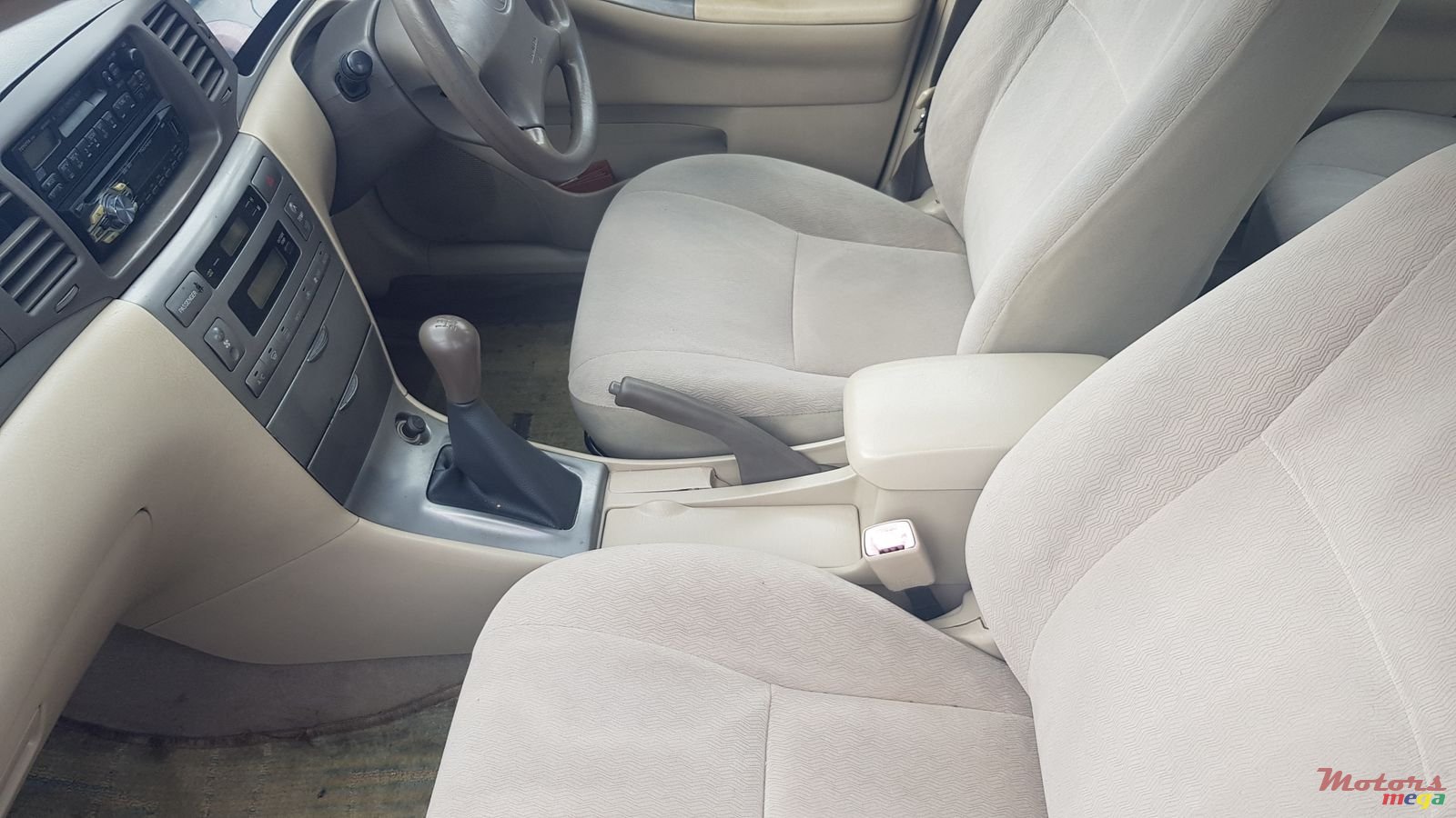 2005' Toyota Corolla NZE photo #2