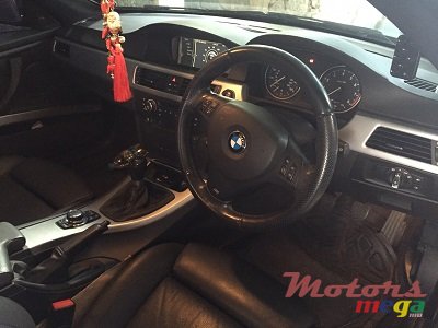 2009' BMW 3 Series Coupe 335i m sport photo #3