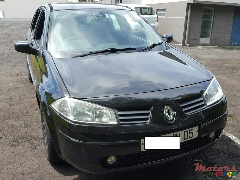 2005' Renault Megane photo #1