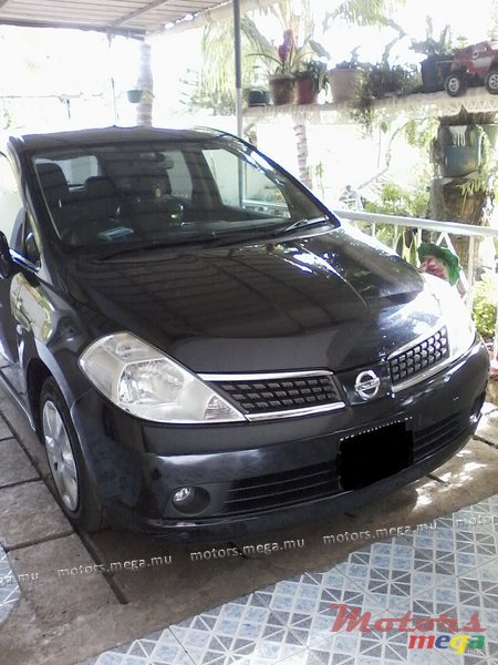 2006' Nissan Tiida photo #1