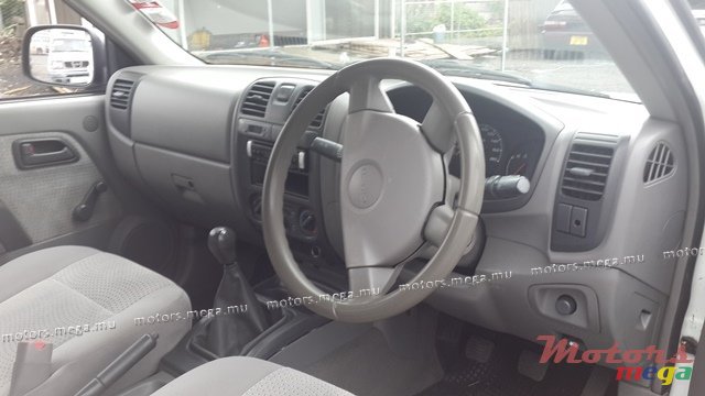 2006' Isuzu D-max photo #3