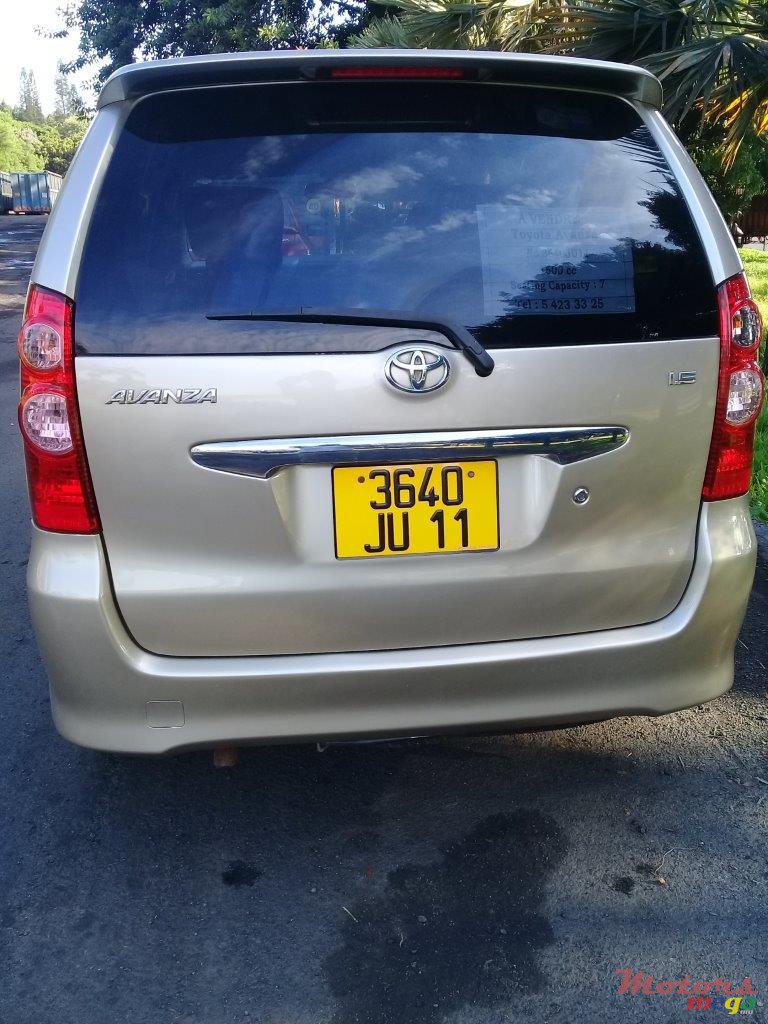 2011' Toyota Avanza photo #1