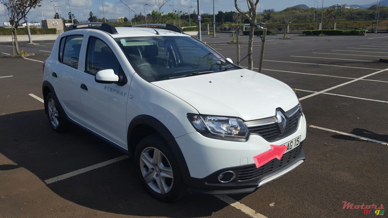 2015' Renault Sandero StepWay photo #1