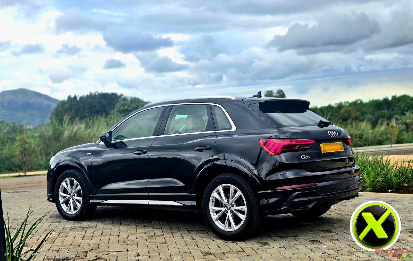 2019' Audi Q3 S-Line photo #4