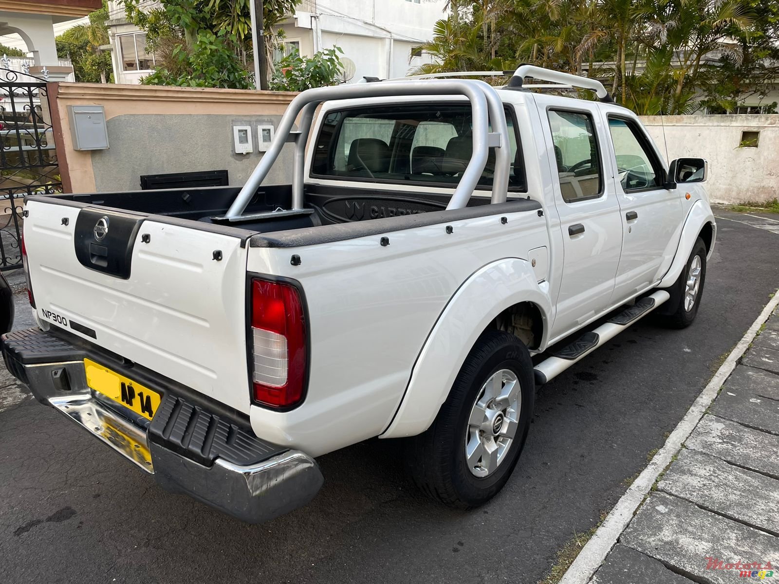 2014' Nissan NP300 4x2 photo #4