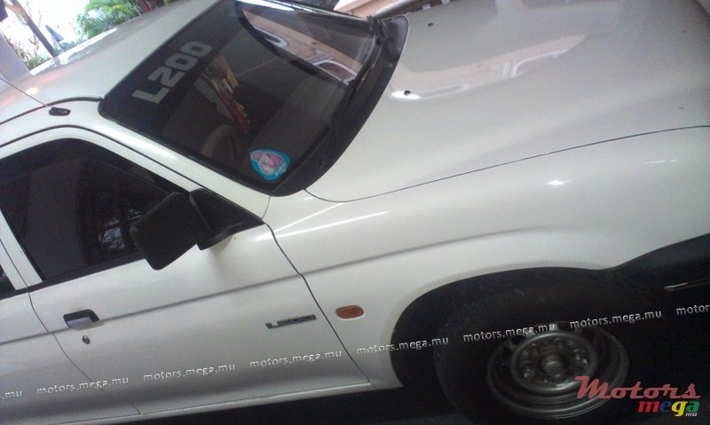 1998' Mitsubishi photo #2