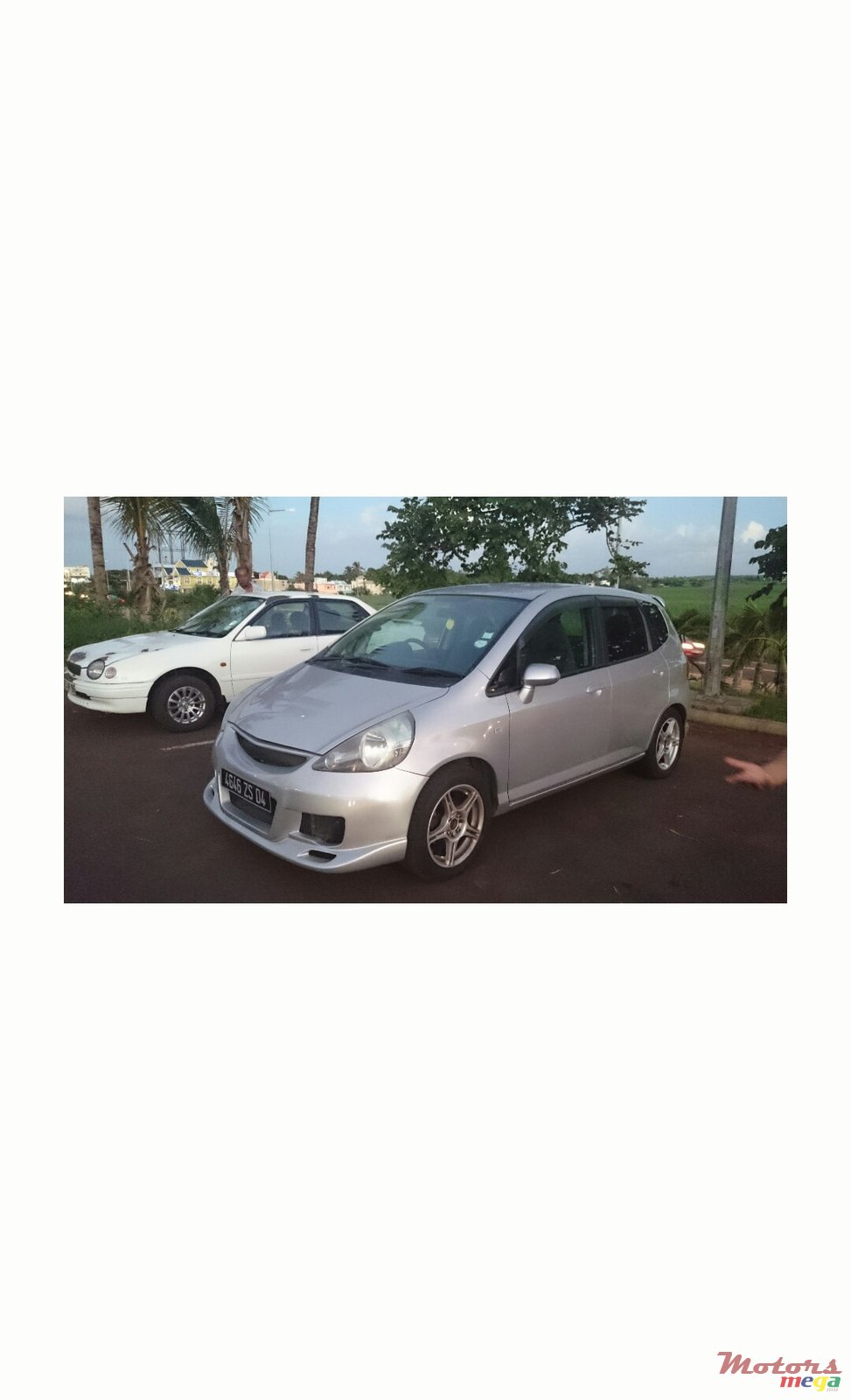 2004' Honda Fit 1320 cc photo #1