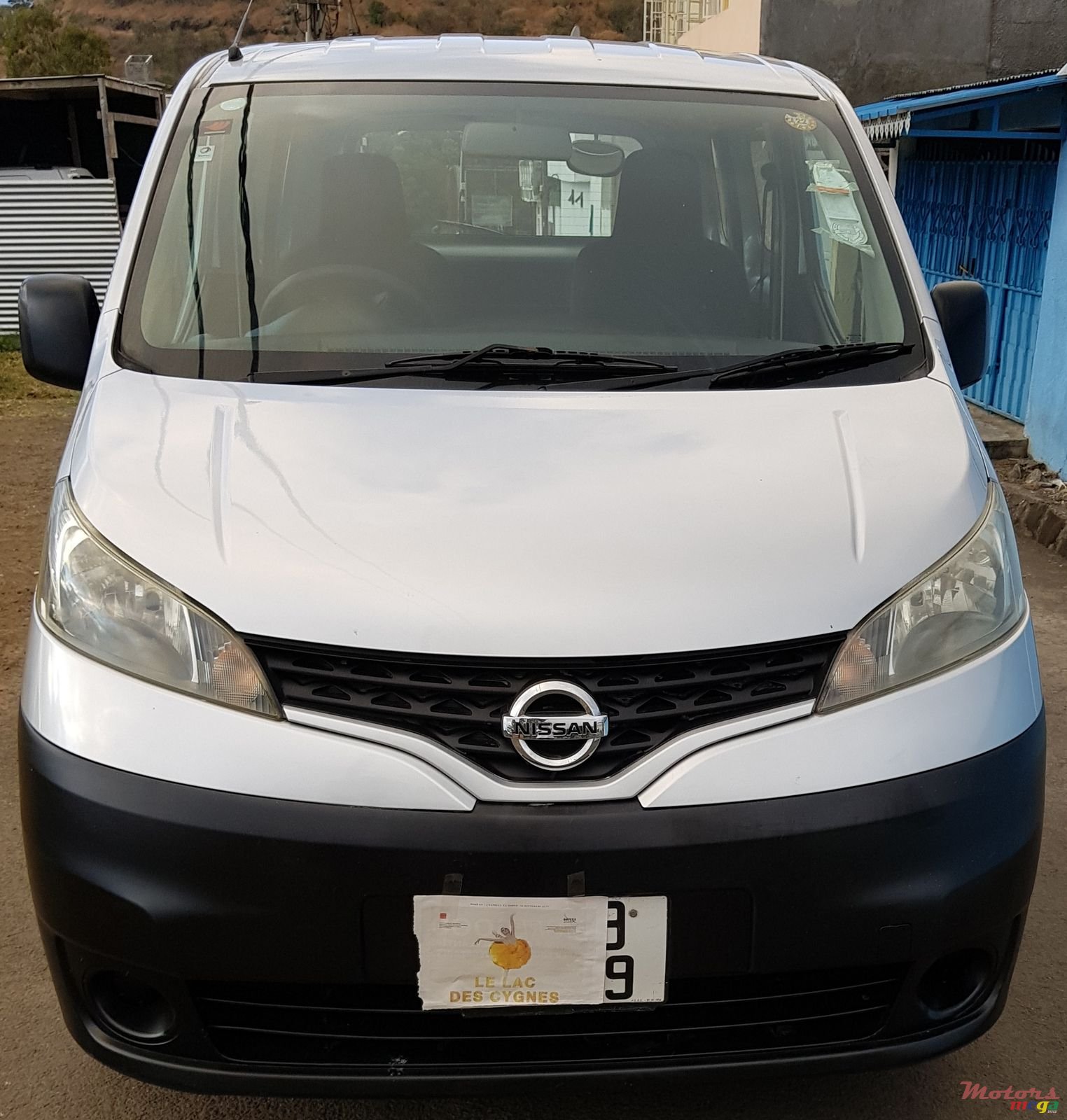 2009' Nissan Full Option   Goods Vehicle photo #1