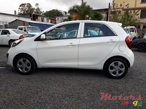 2013' Kia Picanto photo #5