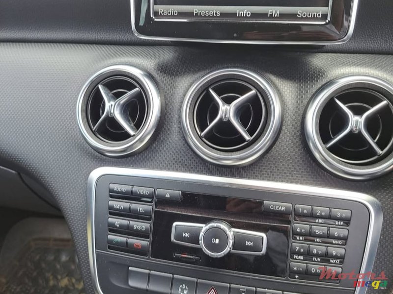 2014' Mercedes-Benz A 180 photo #6