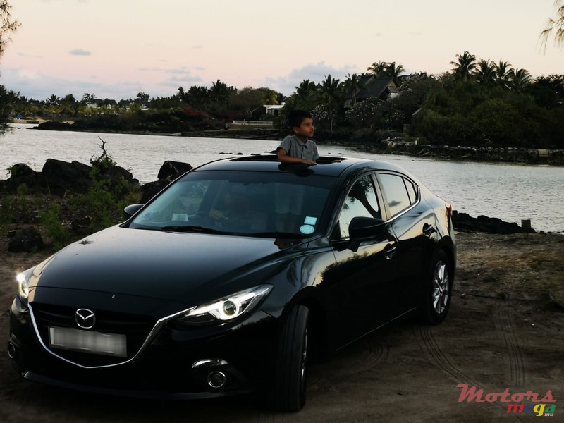 2015' Mazda 3 photo #6