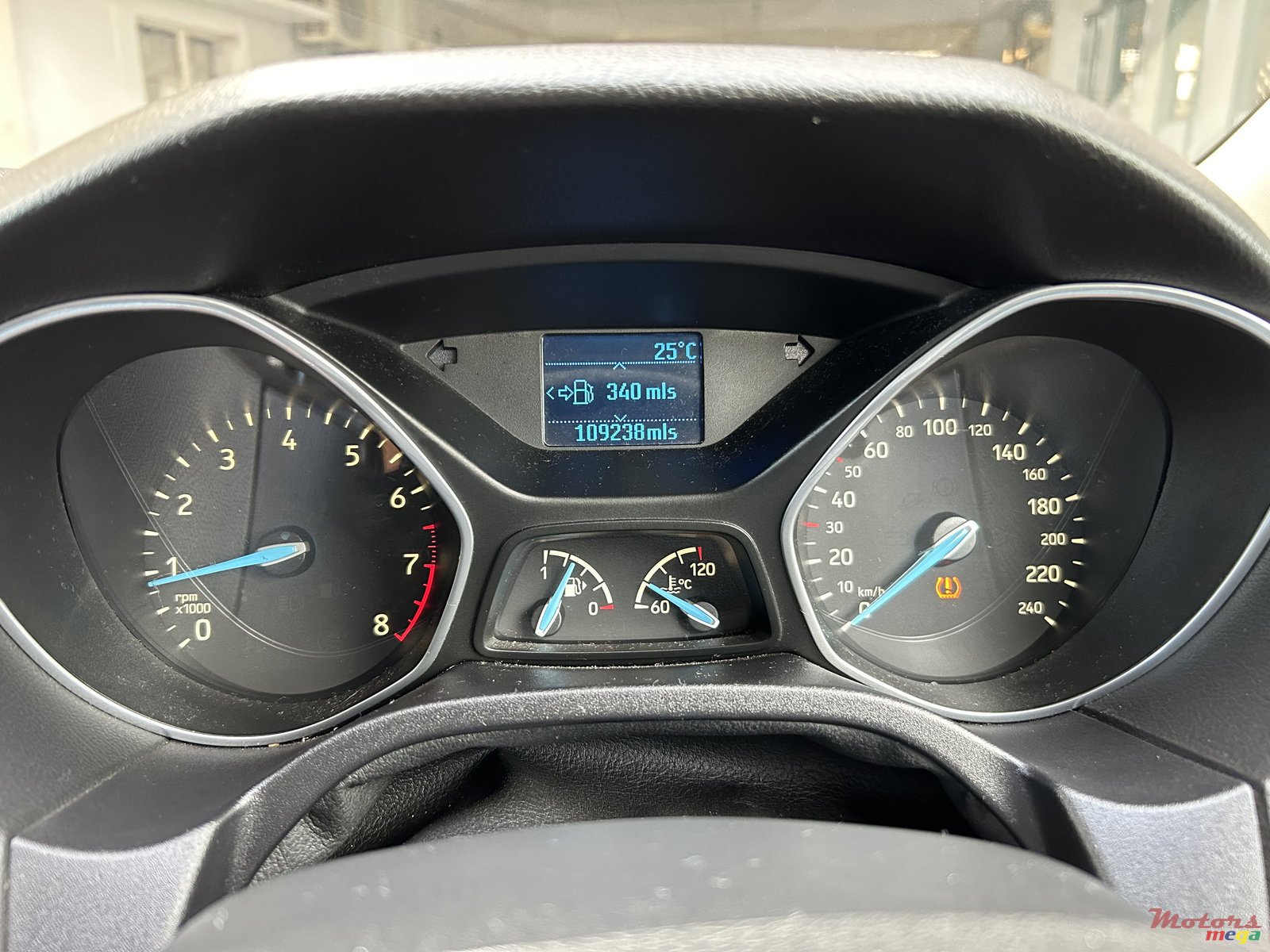 2016' Ford Focus photo #6