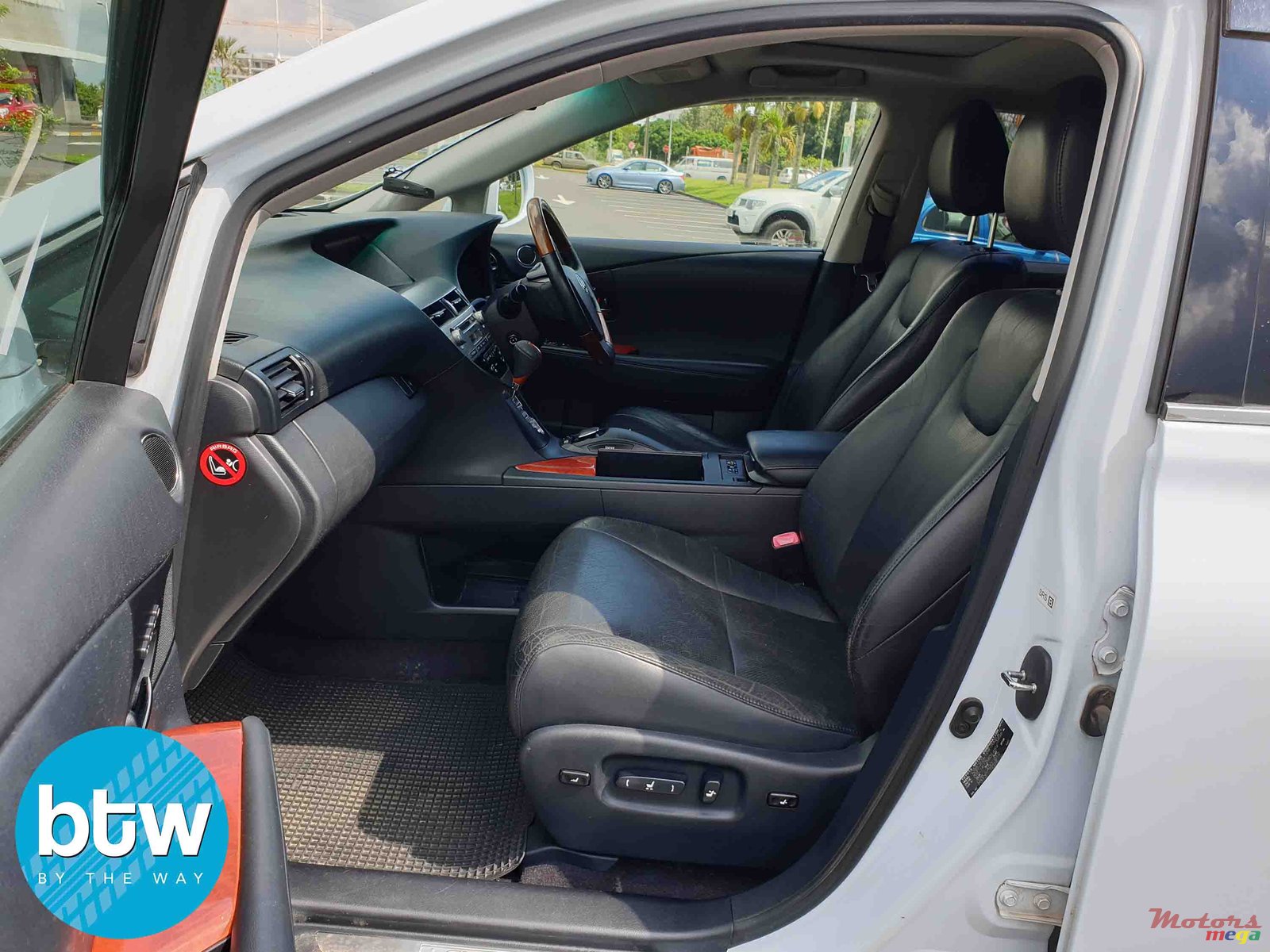 2009' Lexus RX Hybrid 450h photo #4