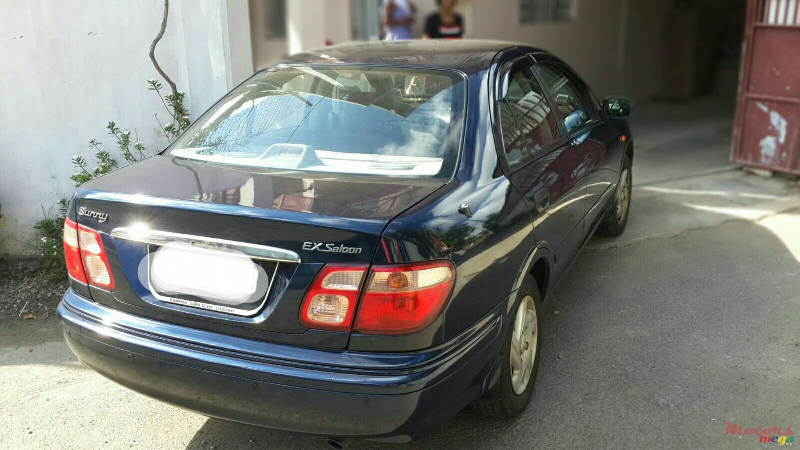 2003' Nissan Sunny photo #2