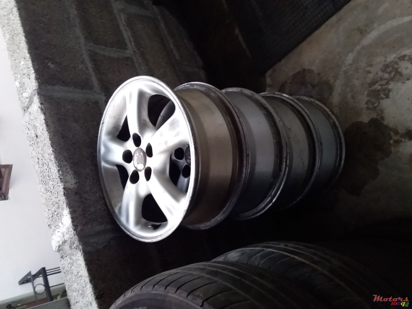 2000' Toyota Corona photo #1